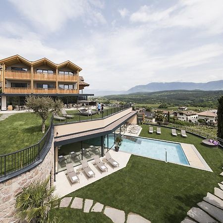 Hotel Torgglhof Caldaro Exteriör bild