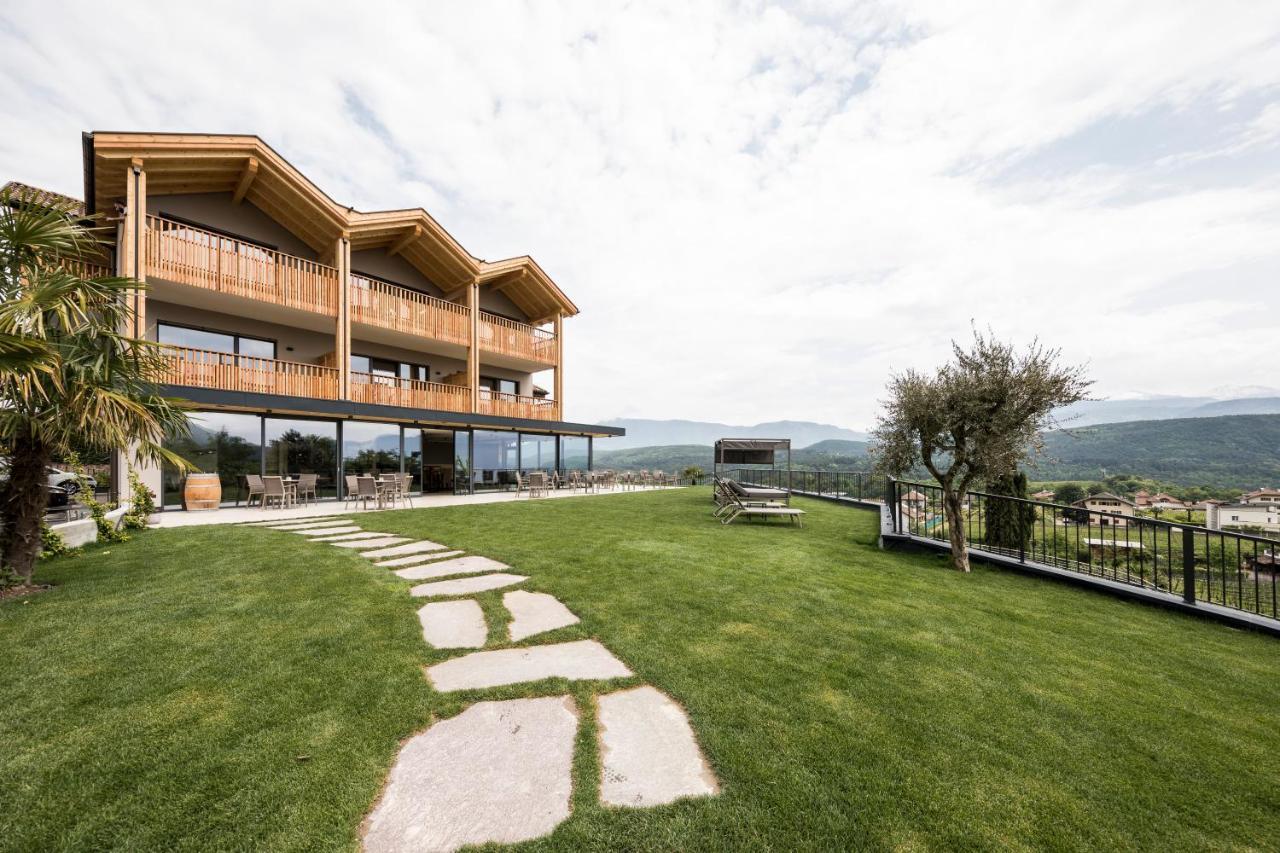 Hotel Torgglhof Caldaro Exteriör bild